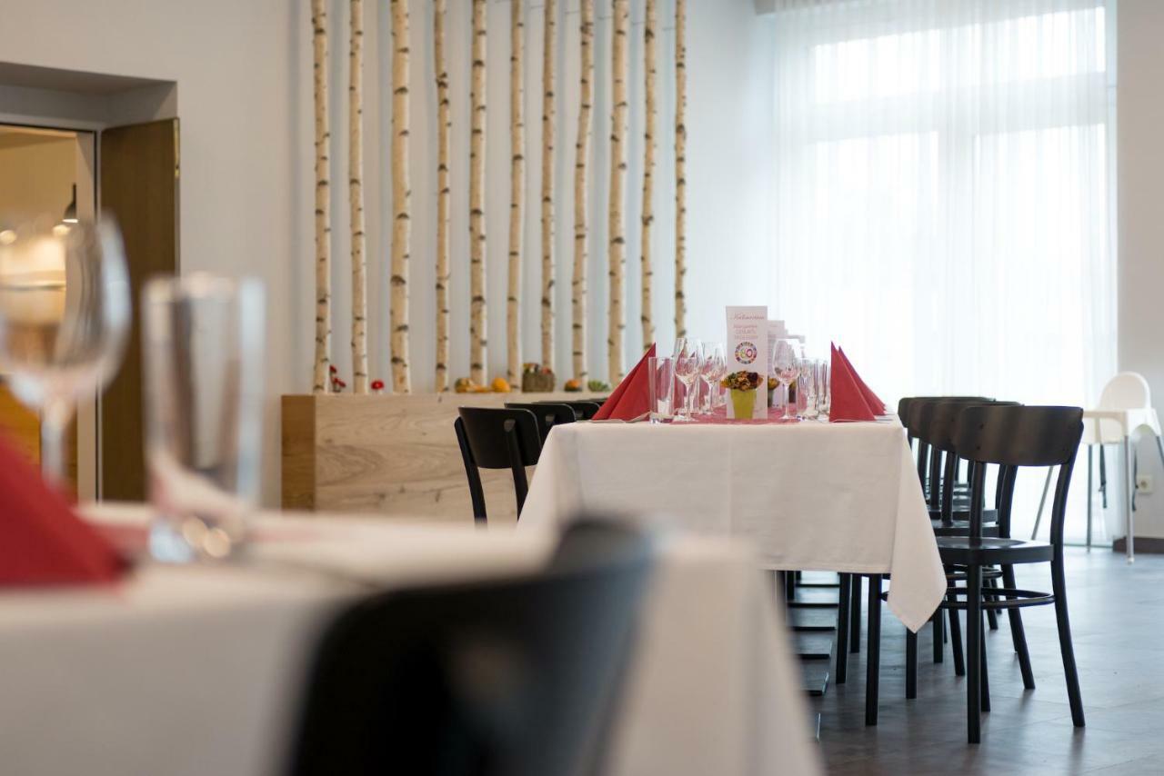 Campus Horn Hotell Eksteriør bilde